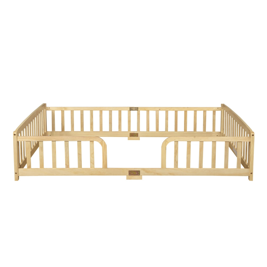 Letto a pavimento 140x200 cm con sponde e accesso centrale in legno colore naturale