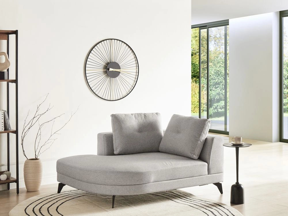 Chaise longue con rivestimento in lino sintetico idrorepellente Gambe in ferro nero con cuscini Grigio lato destro stile moderno