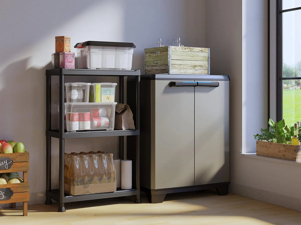 Armadio Basso in Resina per Esterno con 1 Ripiano Regolabile Colore Grigio e Nero Linear Keter