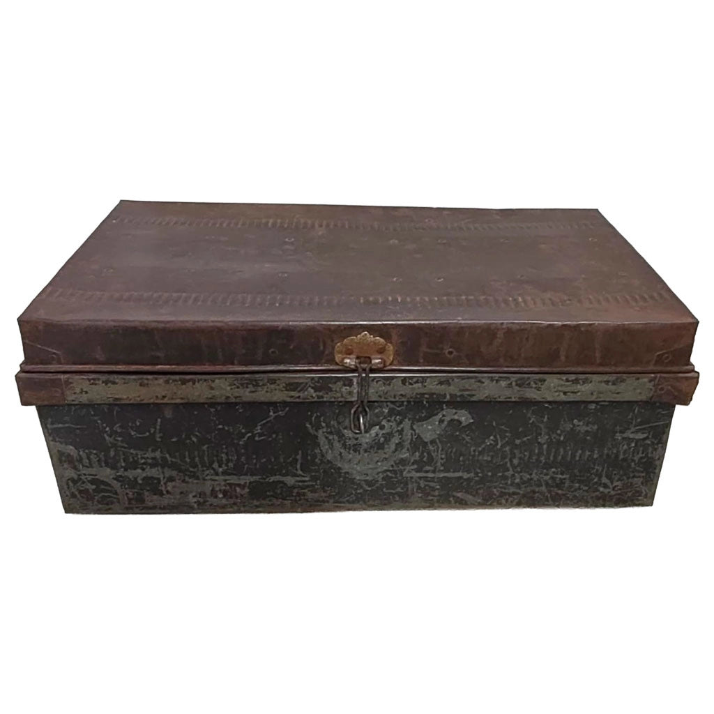 Valigia artigianale in metallo, 67x37x25h cm