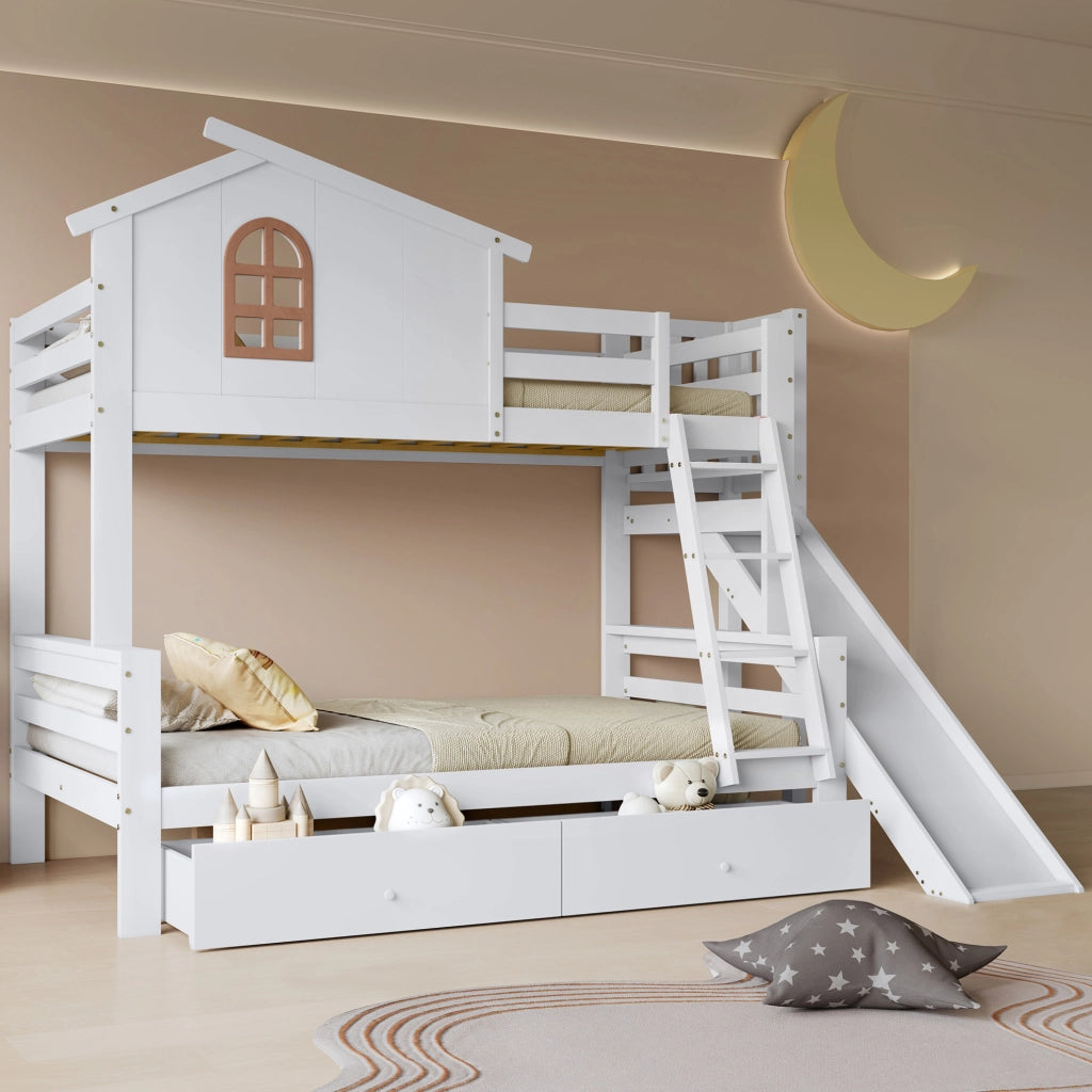 Letto a castello 90x200 cm e 120x200 cm con finestra; scivolo e scala in legno e MDF bianco