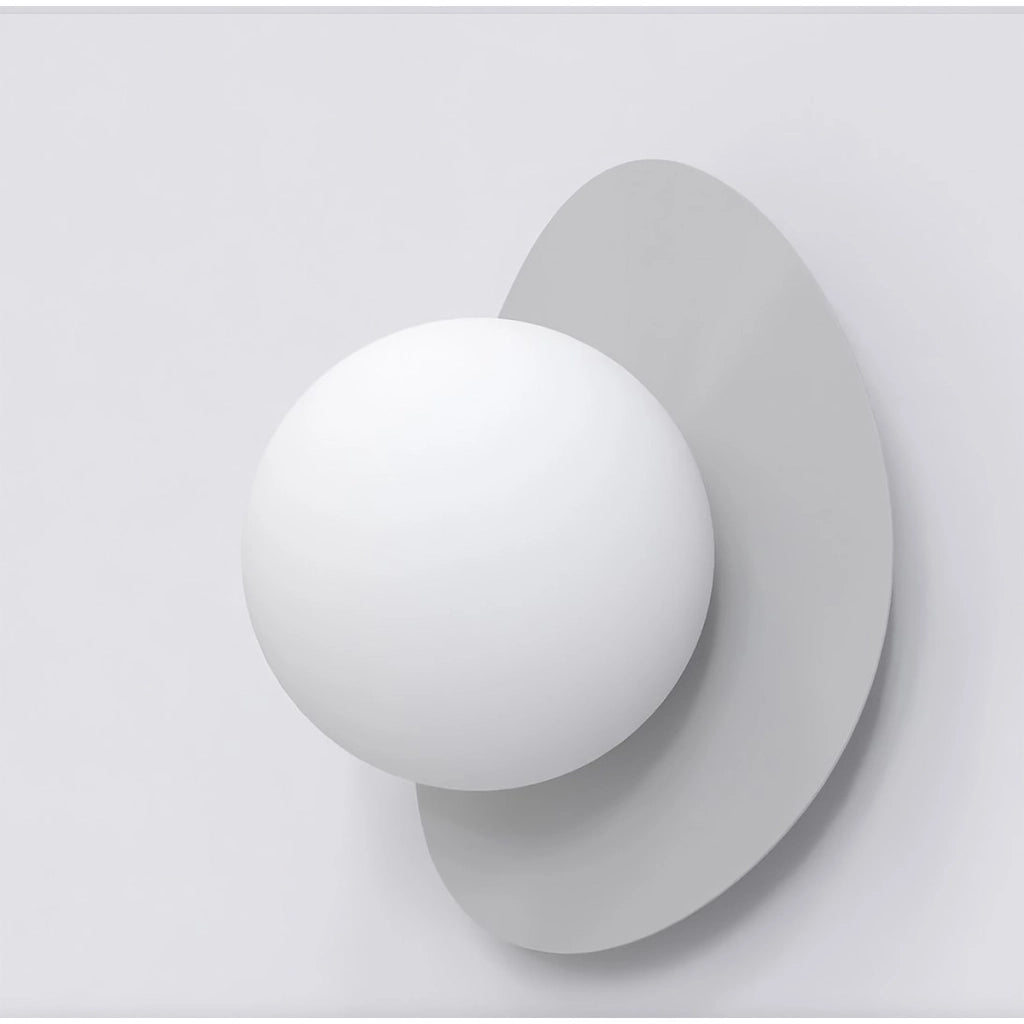 Lampada a parete OVO in acciaio grigio e vetro bianco opaco