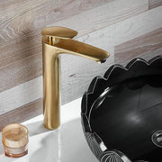 Wastafier per Bagno con Mixere in Oro Laccato - Unico Maniglione con Fittanti - Alta Derivazione - Design Moderno