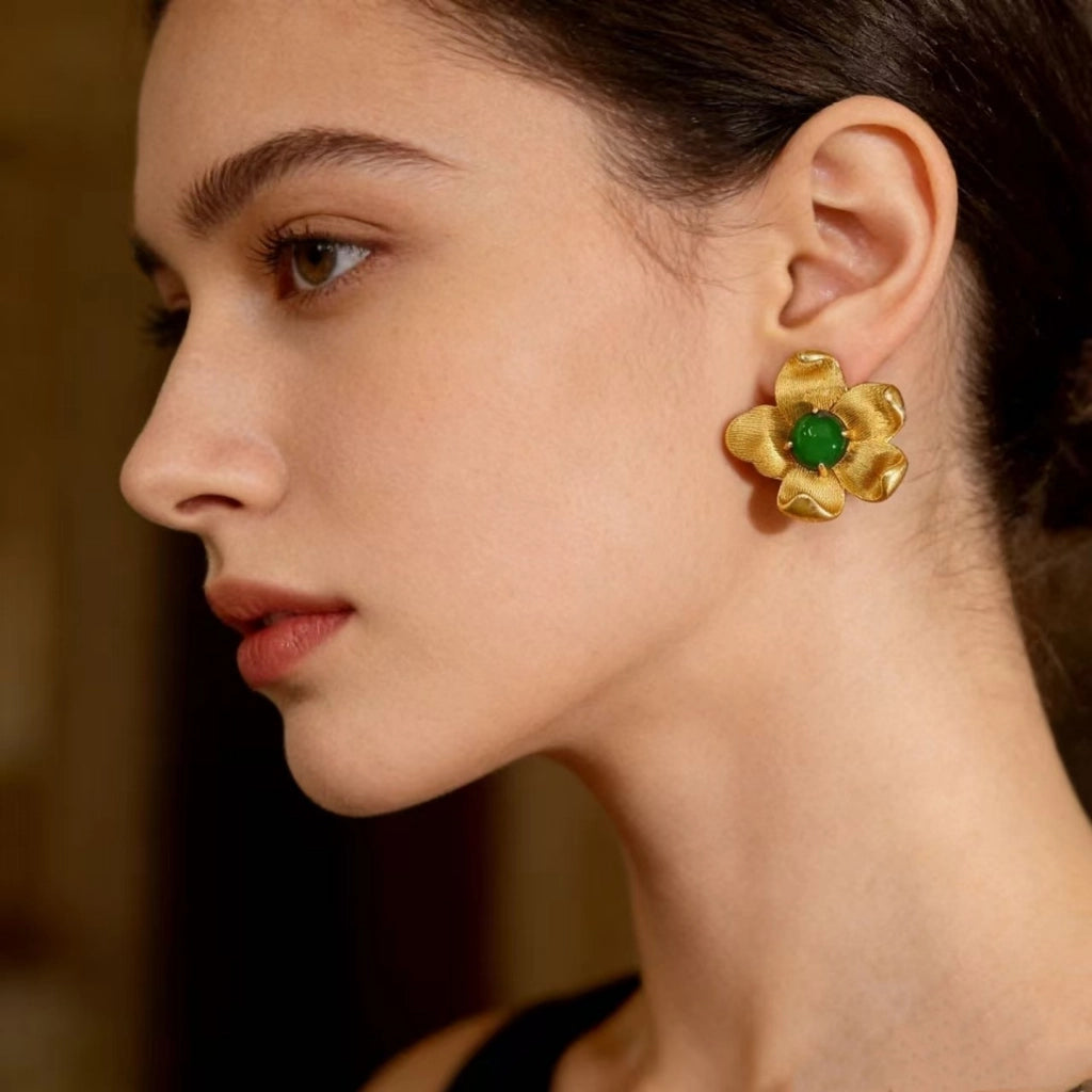 Orecchini a lobo da donna in argento S925 con aghi e fiori di cristallo verde - Eleganza vintage e design alla moda