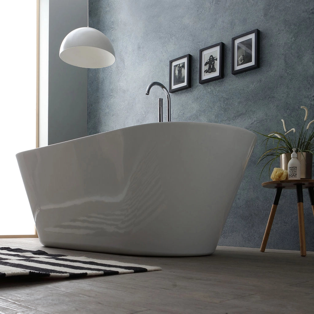 Vasca freestanding in acrilico bianco