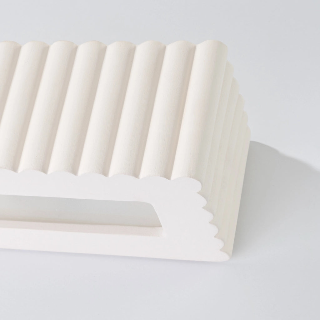 Applique ceramica bianca rigata su-giù E27 SULKIO Pure Lume
