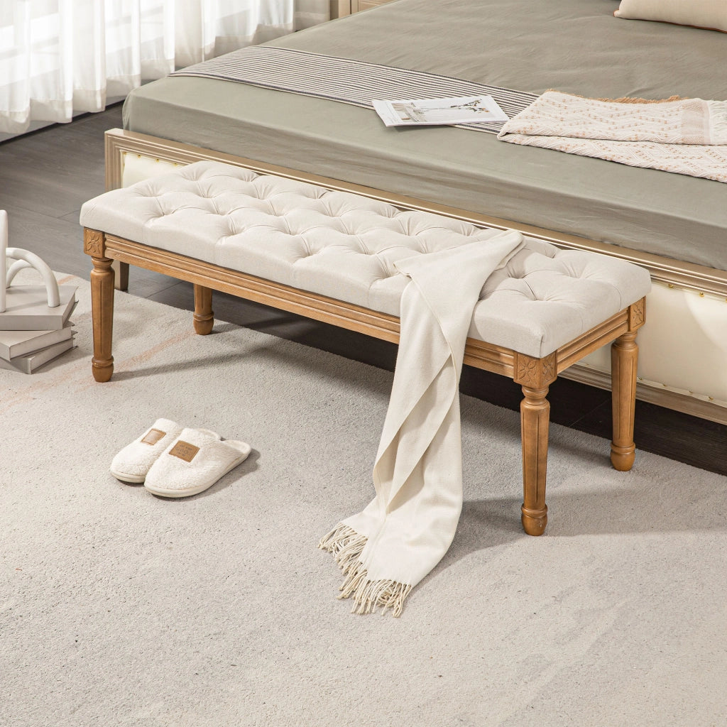 Panca imbottita Panca da letto con gambe in legno e design capitonné in poliestere Crema