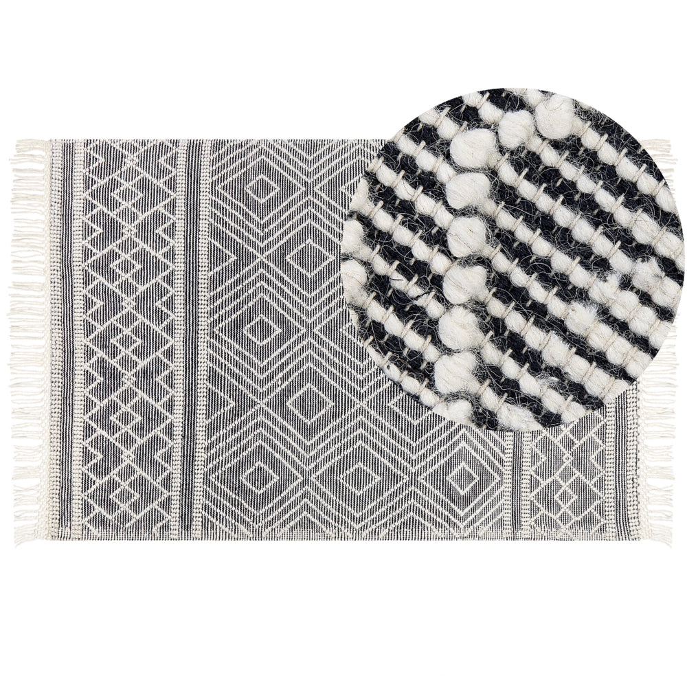 Tappeto in lana e cotone bianco e nero 160 x 230 cm, tessuto a mano a trama piatta con frange e motivo geometrico