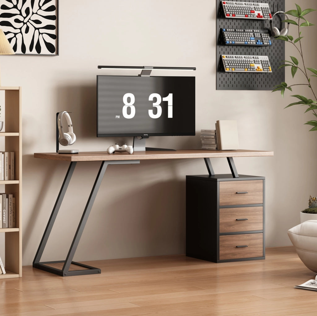 Scrivania 138，5x58 cm in MDF marrone scuro e metallo nero， 3 cassetti