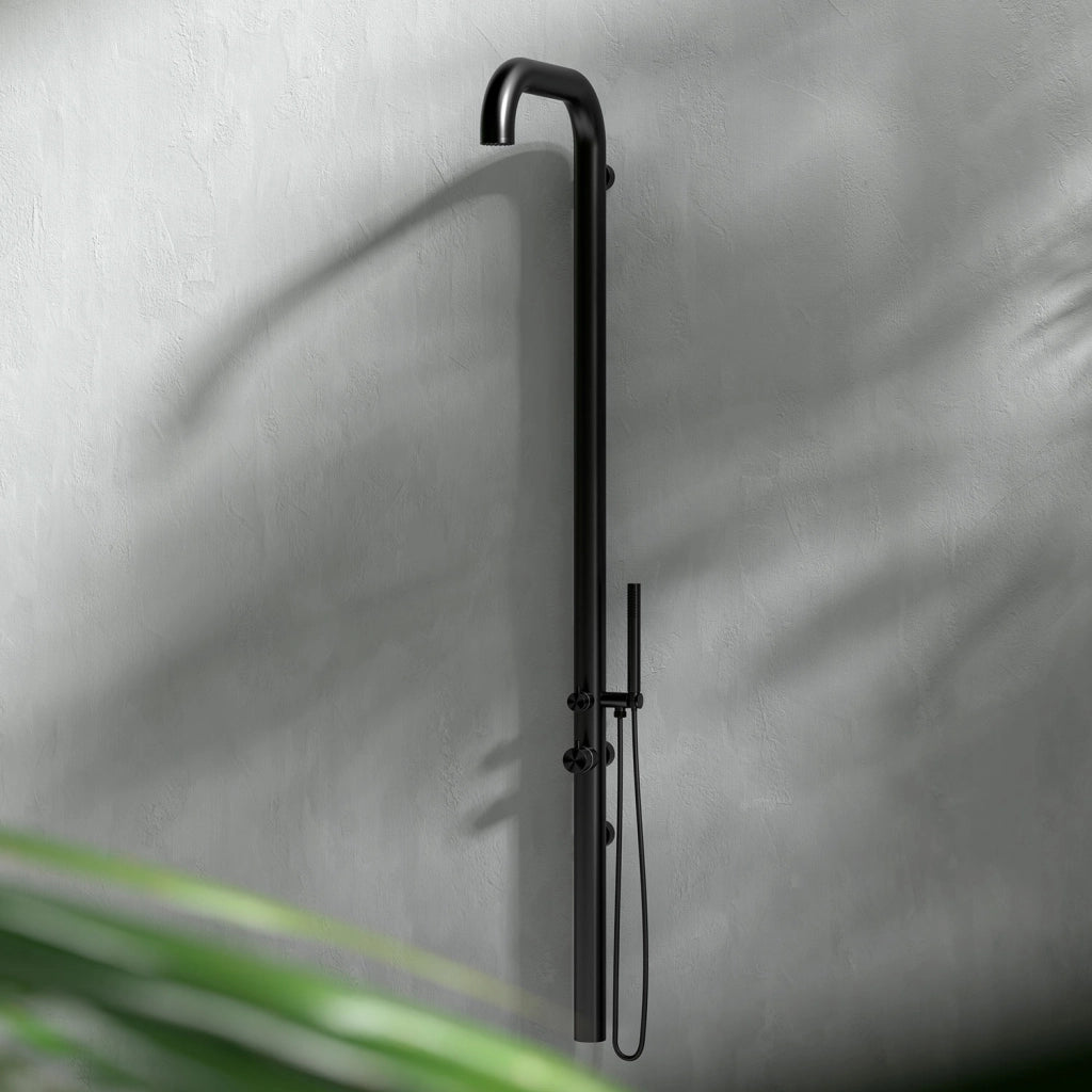SINED Doccia a Parete Nera in Acciaio Inox 316L Design Minimalista Anticorrosione e Resistente allUsura Montaggio Ideale per Spazi Ristretti Modello DOCCIA CHIA PARETE NERA