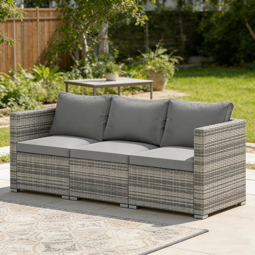 Divano da Giardino a 3 Posti in Rattan con Cuscino Imbottito, Mobili per Terrazza e Balcone, Colore Beige, 193 x 67 x 61,5 cm (Grigio)