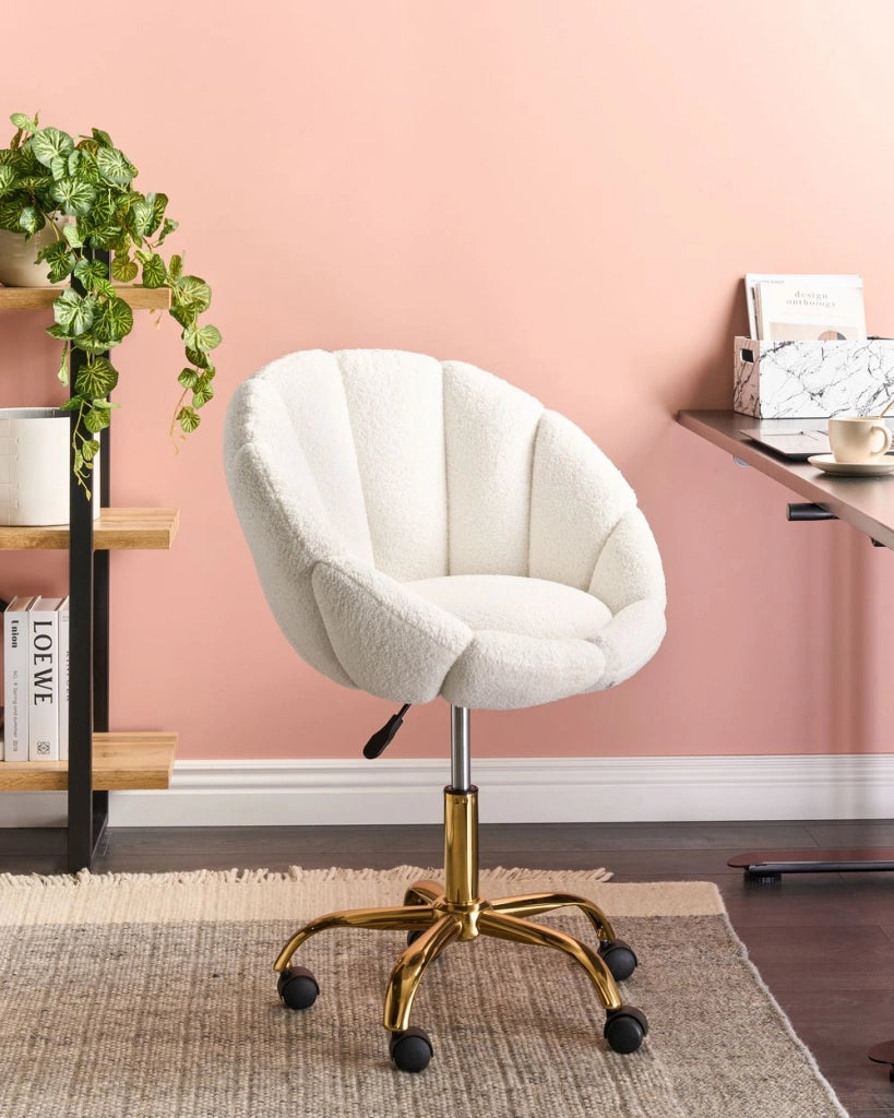 Elegante sedia da ufficio girevole in tessuto bouclè bianco con base regolabile in altezza Design moderno Home Office