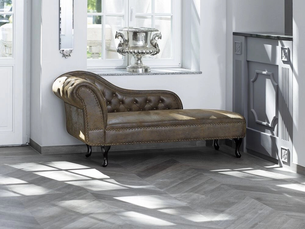 Chaise longue marrone a versione sinistra in finta pelle scamosciata abbottonata
