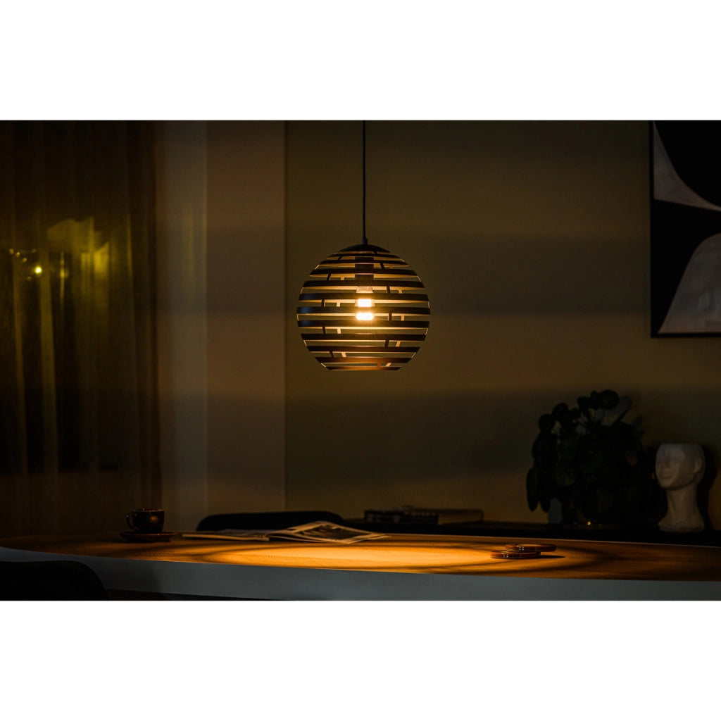 Lampada a sospensione sferica H340 nera 30 cm con lamelle