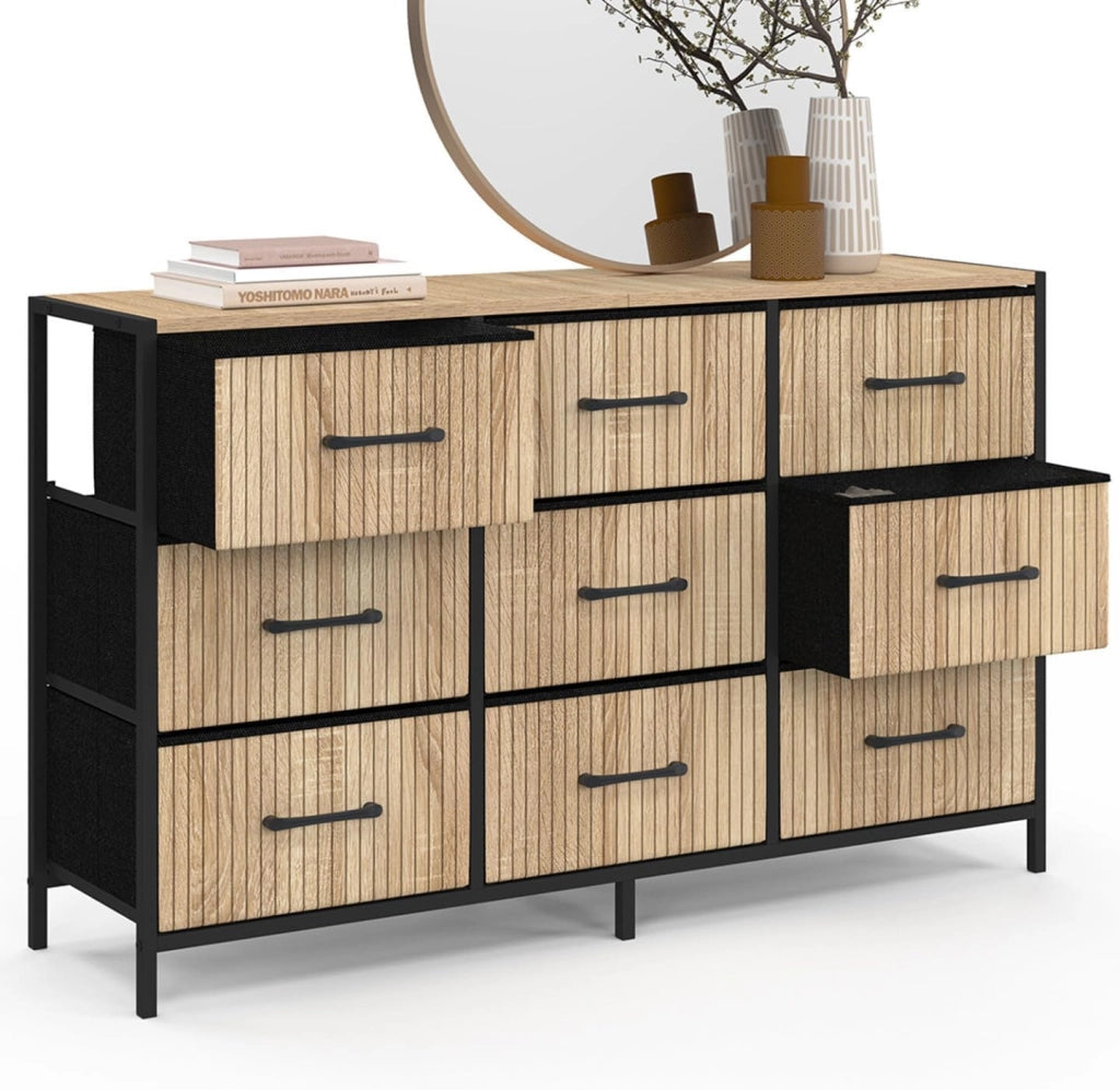 Cassettiera in tessuto a 9 cassetti UTAH 115 CM, mobile contenitore di design industriale con effetto a doghe