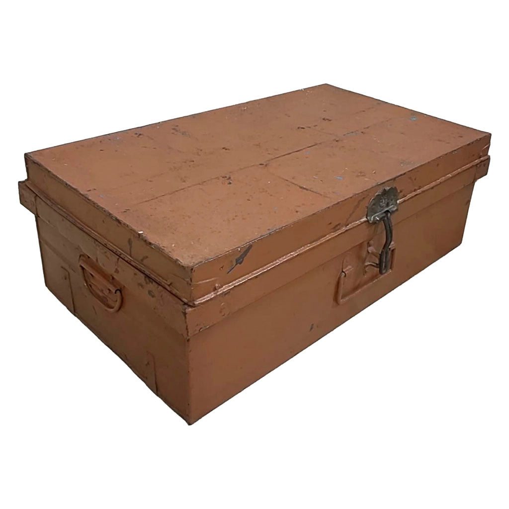 Valigia artigianale in metallo, 67x37x25h cm