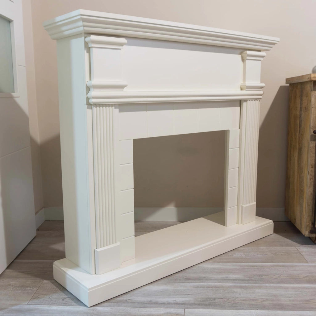 Sined Cornice Camino Caldera Bianco Made In Europe Per Inserto Elettrico Caminetto Vulcano Da 60 Cm o Bruciatore Ispica Da 75 Cm Design Classico Senza Tempo