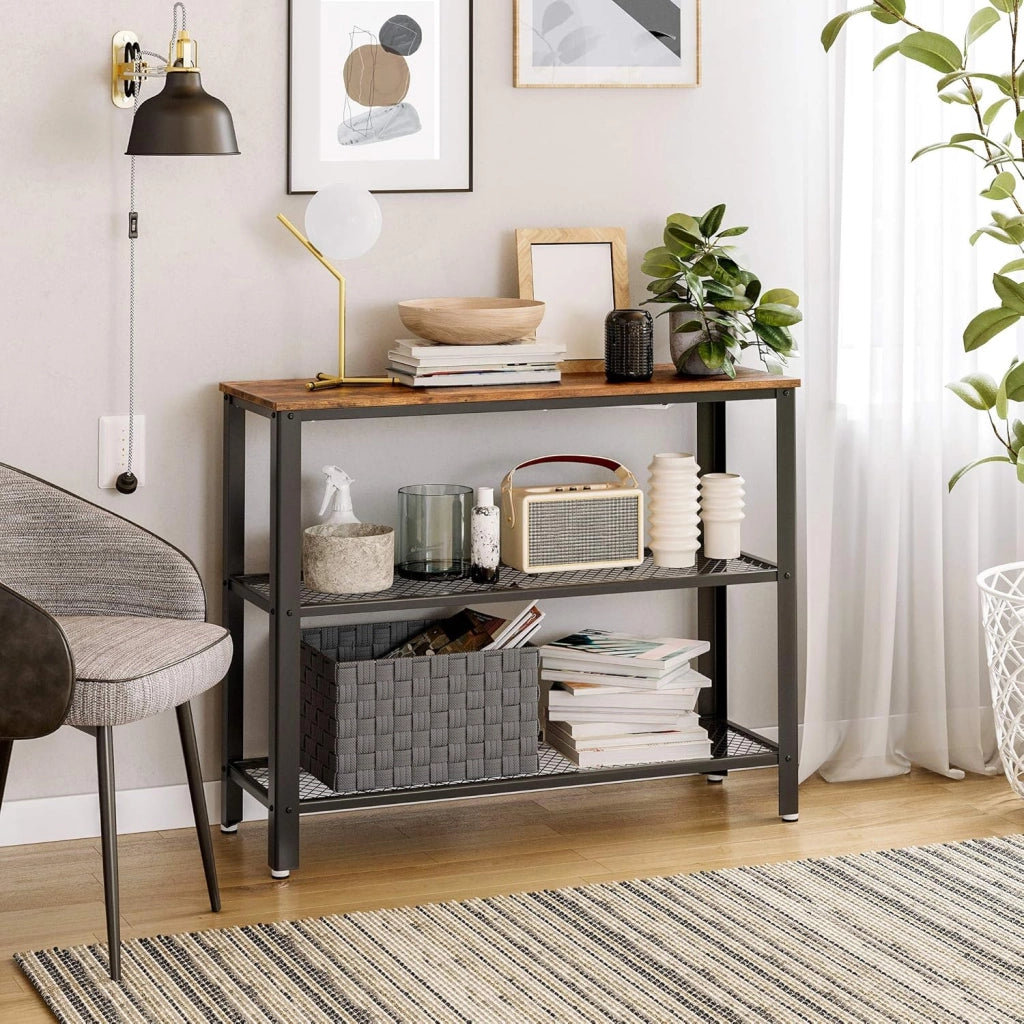 VASAGLE Tavolo da consolle, tavolino da salotto, credenza, con 2 ripiani in traliccio, per soggiorno, corridoio, 101,5 x 35 x 80 cm, telaio in acciaio, stile industriale, marrone rustico e nero