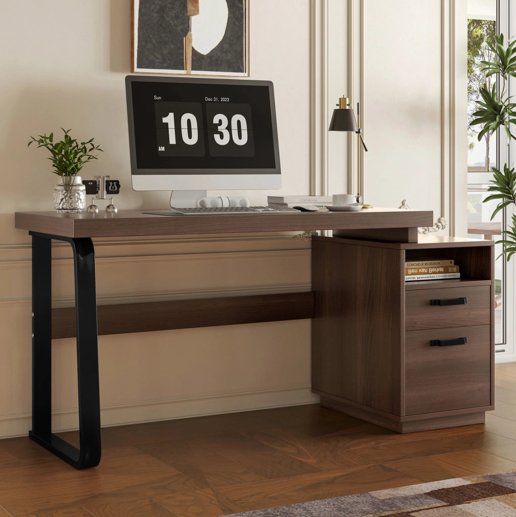 Scrivania marrone 135 x 54 cm in MDF e metallo con cassetto e vani