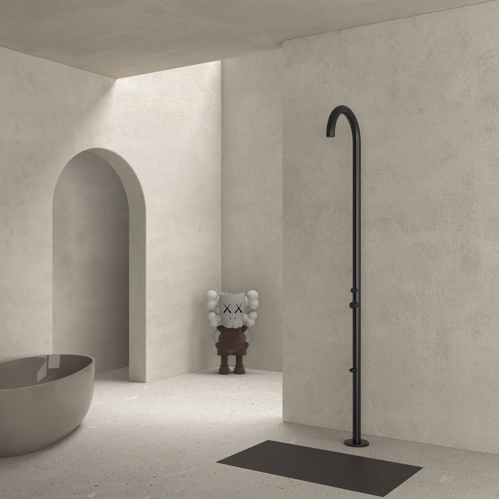 SINED Doccia Nera in Acciaio Inox 316L per Esterno 244 cm Sistema Cbox Miscelatore Integrato Ideale per Giardini e Piscine Modello DOCCIAOLBIANERA