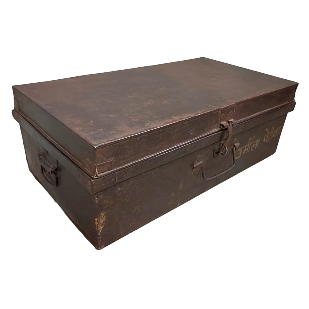 Valigia artigianale in metallo, 67x37x25h cm