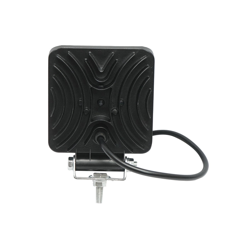 Lampada con 5 LED, 10-30V, 15W, angolo di radiazione 30°, tipo spot, 108x108x36mm, IP67, 6000K, Breckner Germany