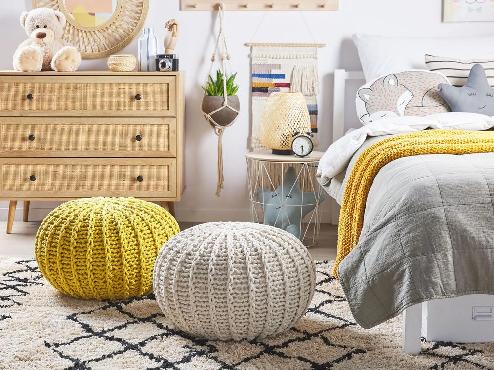 Pouf ottomana beige in cotone lavorato a maglia perline EPS riempimento rotondo piccolo poggiapiedi 50 x 35 cm