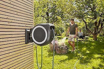 Gardena 18632-20 RollUp Avvolgitubo a Parete Automatico con Tecnologia RollControl e Rotazione 180° Lunghezza 35 m Tubo Incluso colore Nero Grigio