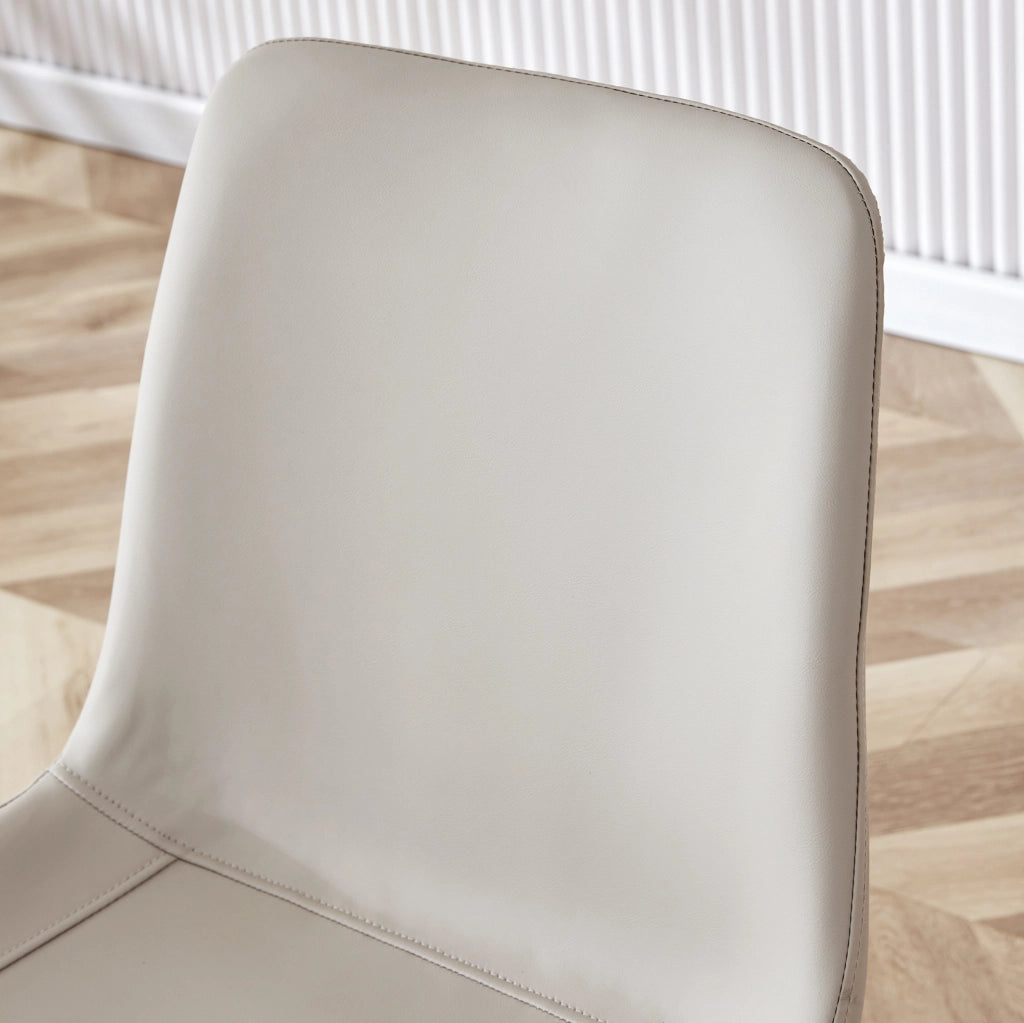 Sedia ergonomica in similpelle grigio caldo con struttura nera