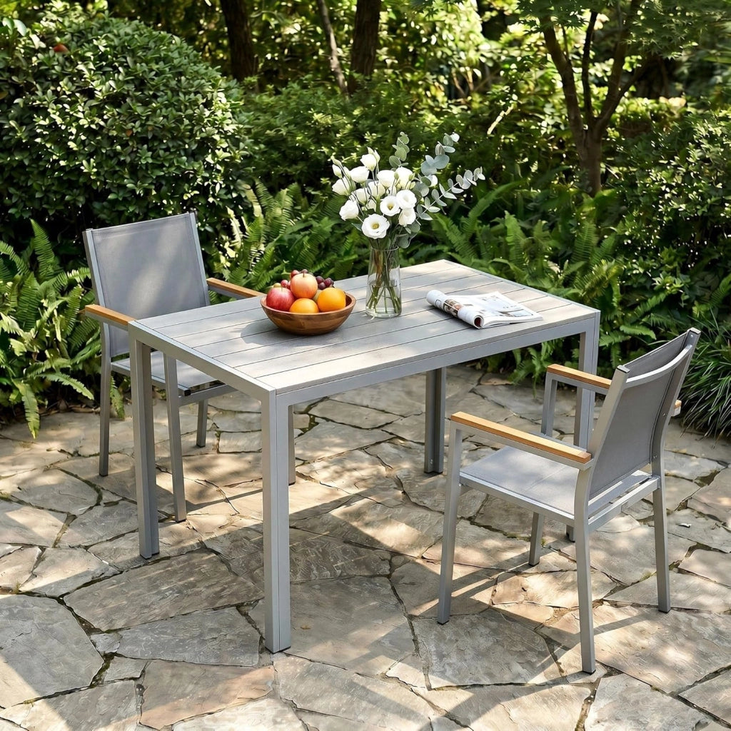 Tavolo da Giardino 110x70 cm, Tavolo da Terrazzo in WPC per 4-6 Persone, Tavolo da Balcone Resistente alle Intemperie con Telaio in Alluminio, Design Effetto Legno,Grigio Totale