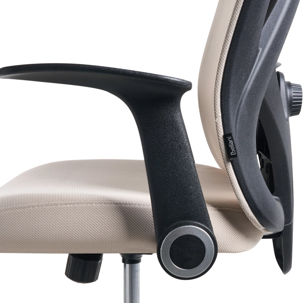 Sedia da ufficio beige in tessuto imbottito girevole da scrivania per computer con poggiatesta regolabile e braccioli ribaltabili