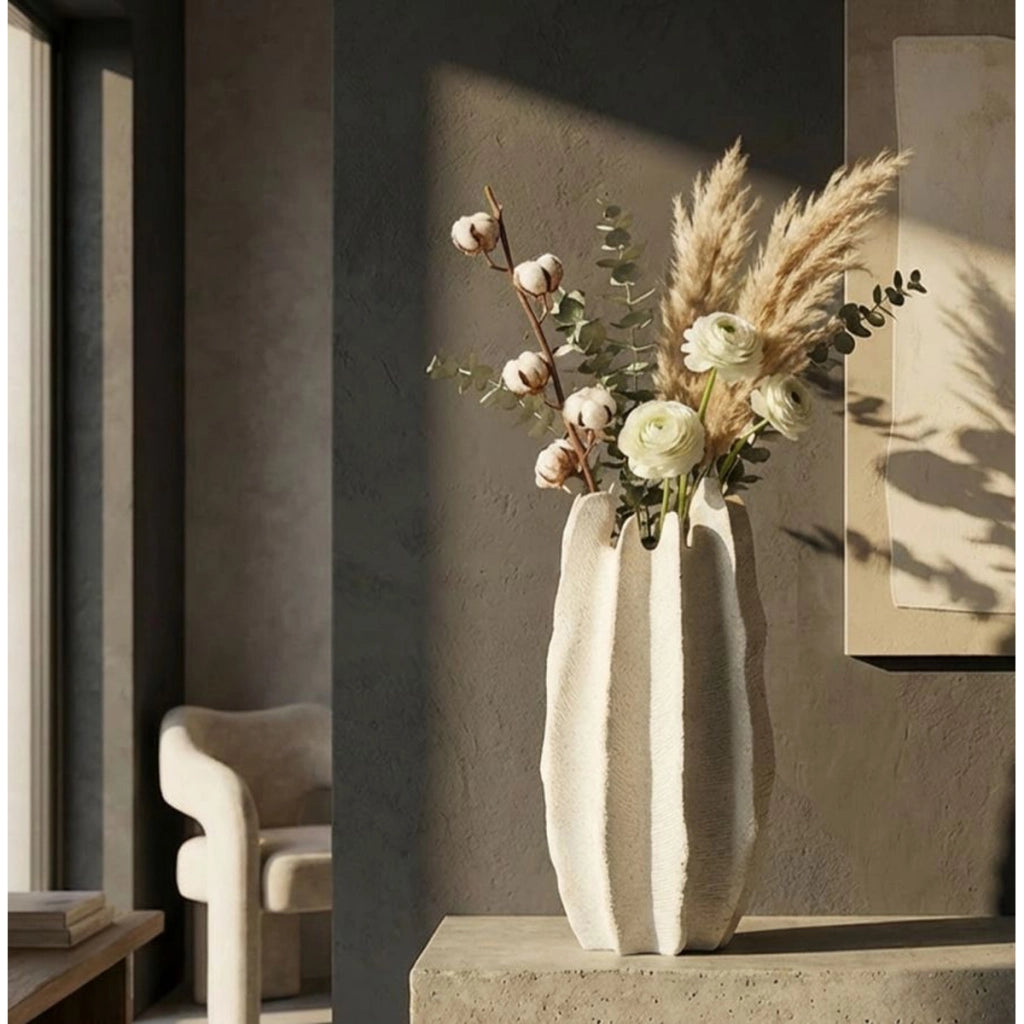 Vaso Decorativo VKH1026, Beige, Poliresina, 23x23x50 cm