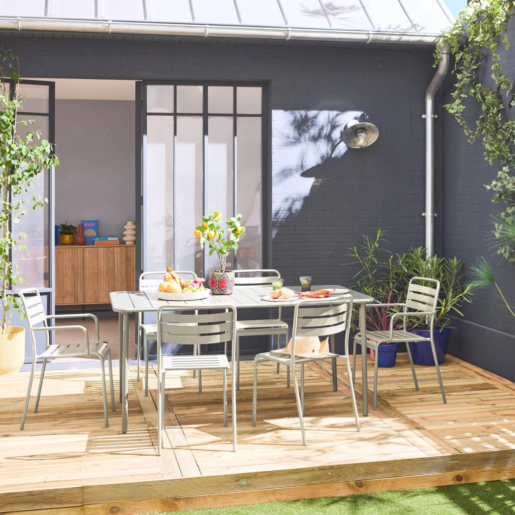 Set tavolo da giardino in acciaio con 2 poltrone e 4 sedie, beige