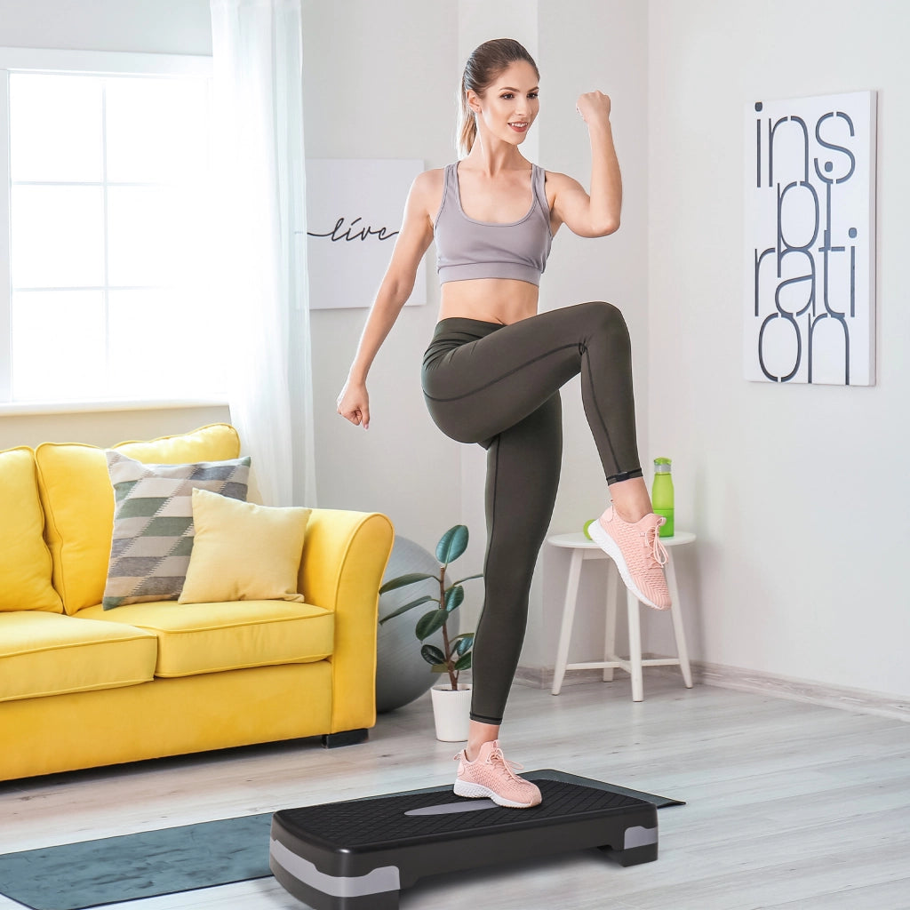 EasyComfort Stepper Fitness Casa, Step Fitness con Altezza Regolabile 10-15 cm, con Strato Antiscivolo, Pedana Step Fitness Casa per Allenamento a Palestra, 68x29cm, Nero e Grigio
