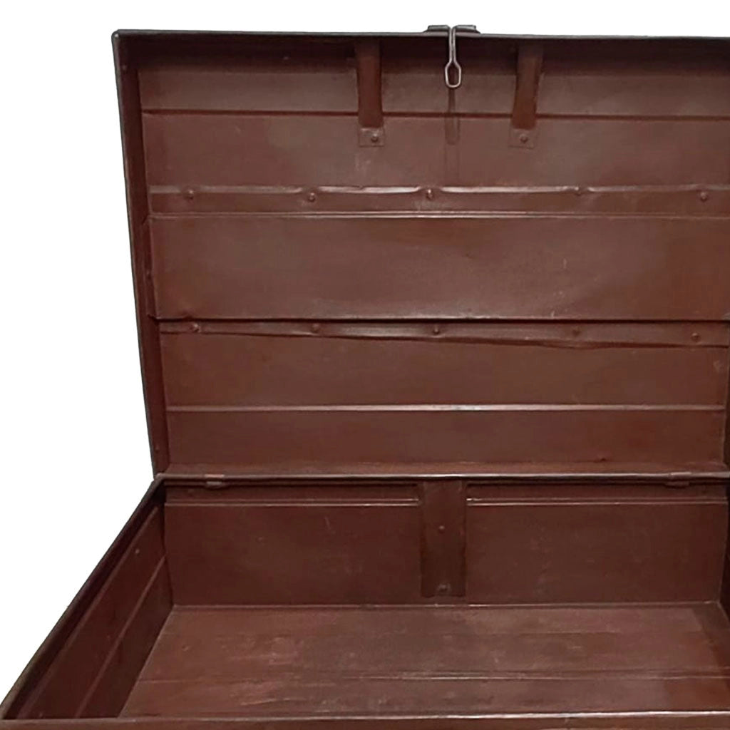Valigia artigianale in metallo, 67x37x25h cm