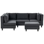 Divano componibile 4 posti imbottito in tessuto nero con gambe nere schienale imbottito lato destro con pouf stile moderno