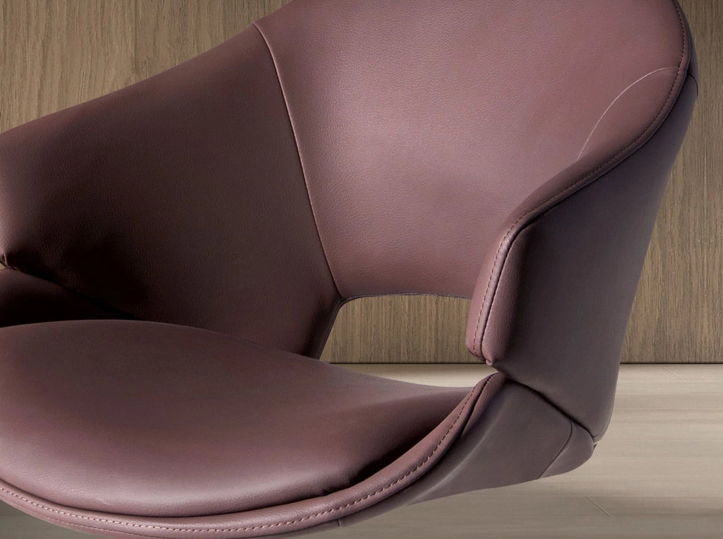 Sedia girevole in similpelle marrone ramato