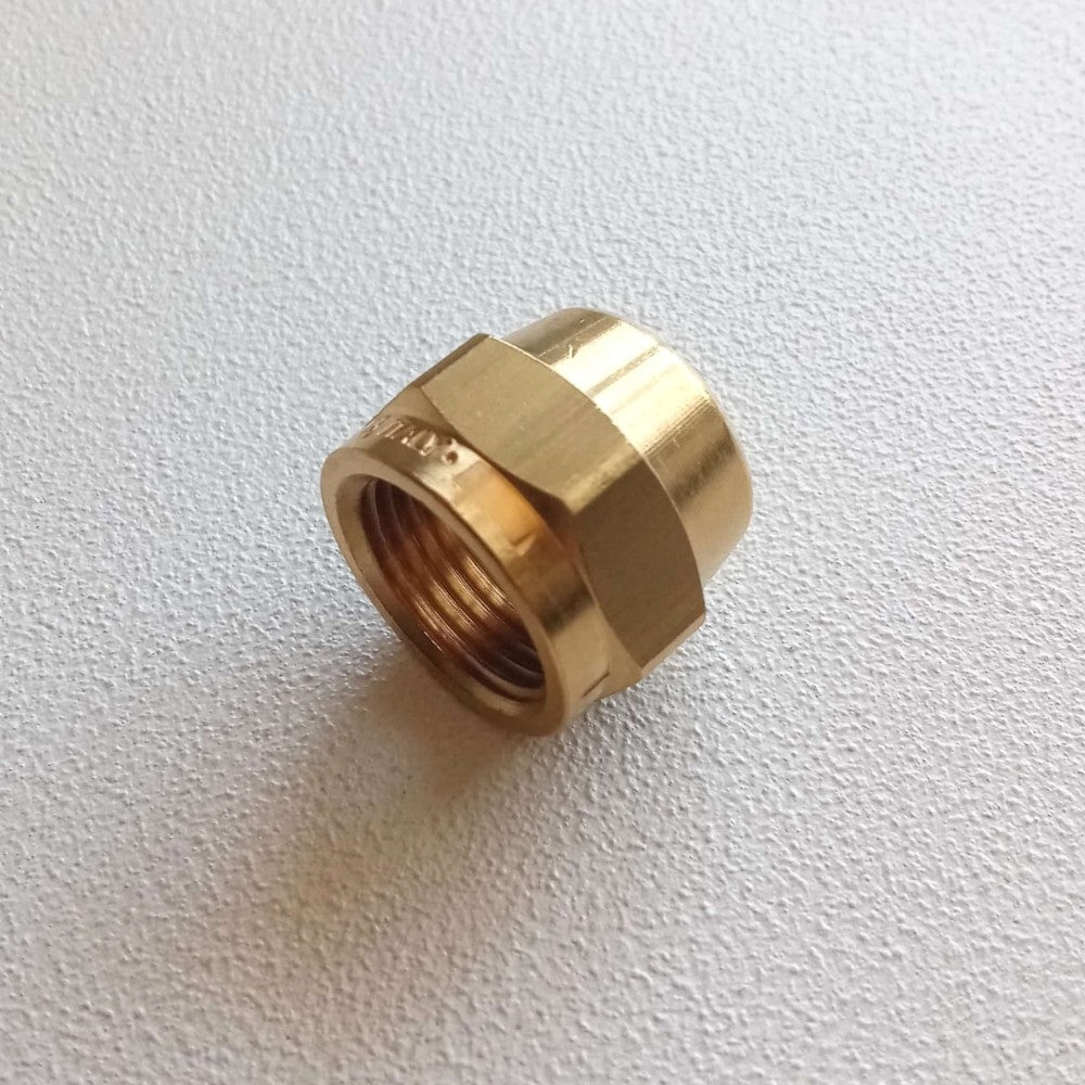 Dado condizionamento 3/8 x 10mm in ottone per unire tubo rame