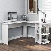 Scrivania ad angolo 140x140x75 cm con 2 ripiani; bianca