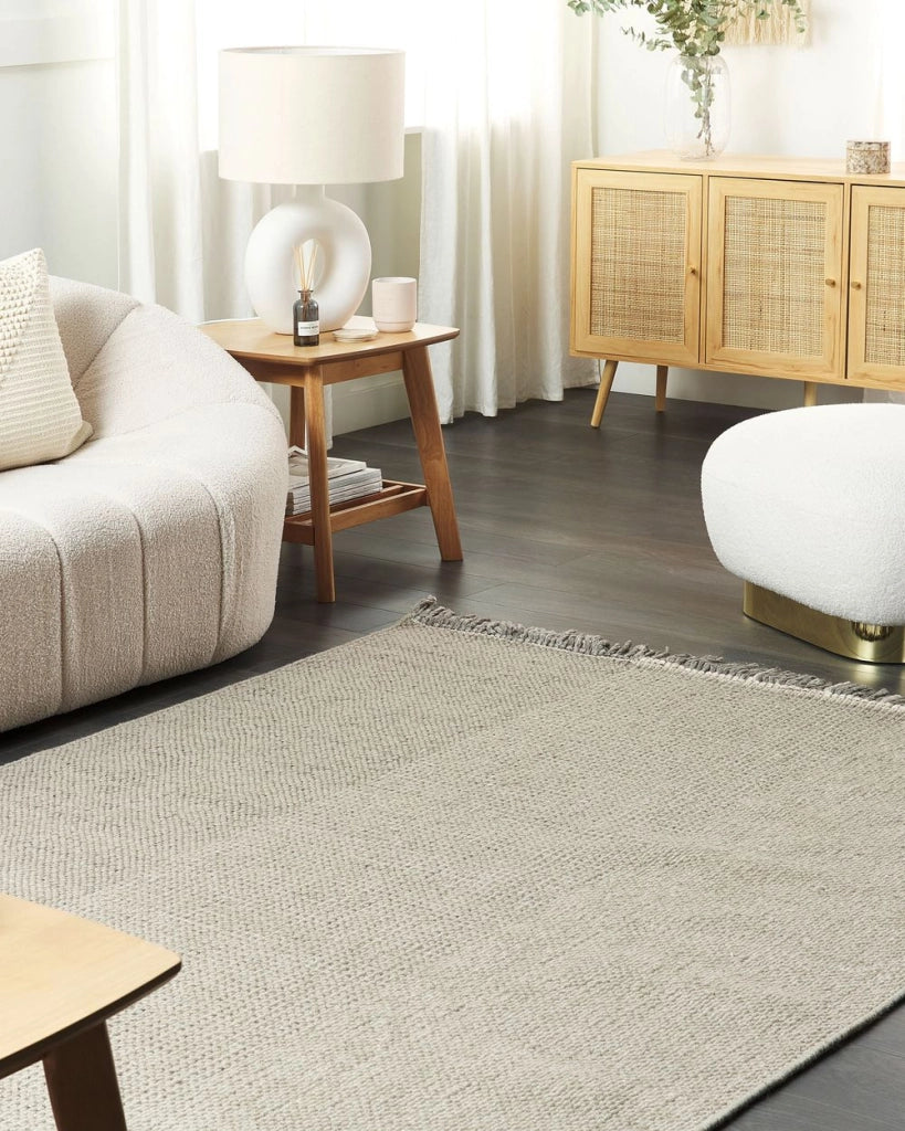 Tappeto grigio lana cotone 140 x 200 cm intrecciato a mano rettangolare con frange