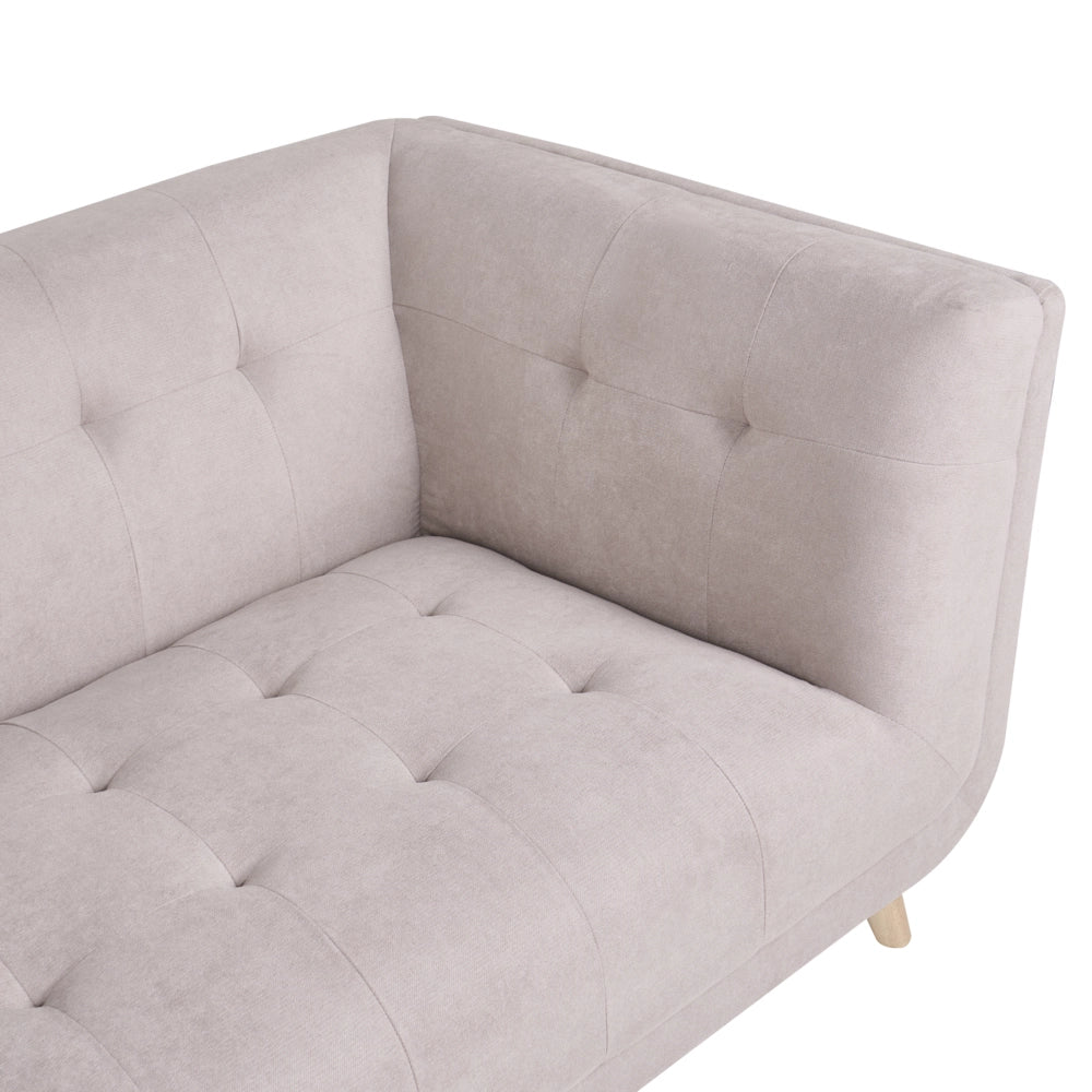 Divano a 2 posti in tessuto con cuscini decorativi, gambe in legno e trapuntatura decorativa, stile retrò tortora