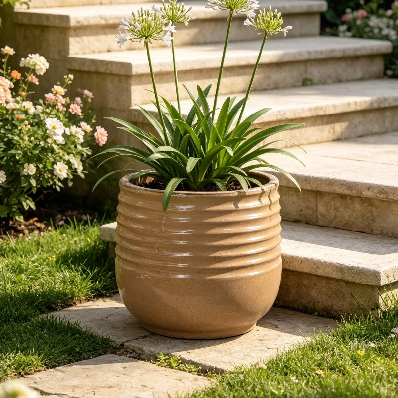 Vaso in ceramica artigianale Ø 36 cm, marrone chiaro lucido, traspirante e resistente al gelo