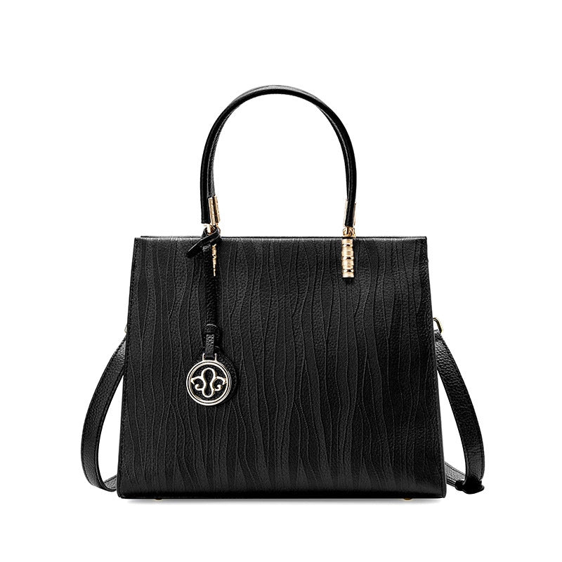 Borsa a tracolla da donna in vera pelle, colore nero.