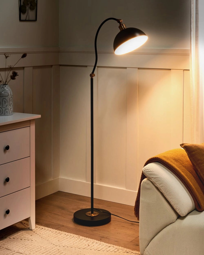 Lampada da terra in metallo nero con paralume e braccio regolabili Interruttore On-Off Camera da letto Soggiorno Casa Ufficio Illuminazione