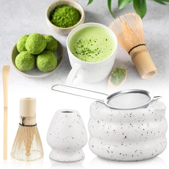 Set per cerimonia del tè giapponese tradizionale: set di tè matcha con ciotola, setaccio, setaccio e cucchiaio in bambù