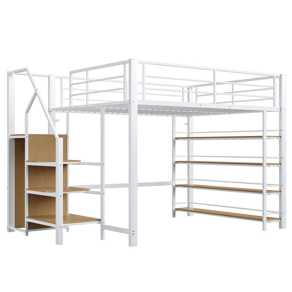 Letto a soppalco 140x200 cm in metallo bianco con scala contenitore, armadietto e ripiani, struttura salvaspazio