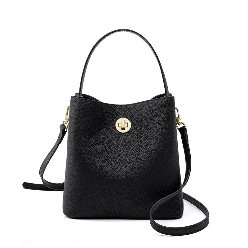 Borsa a tracolla da donna in vera pelle, colore nero.