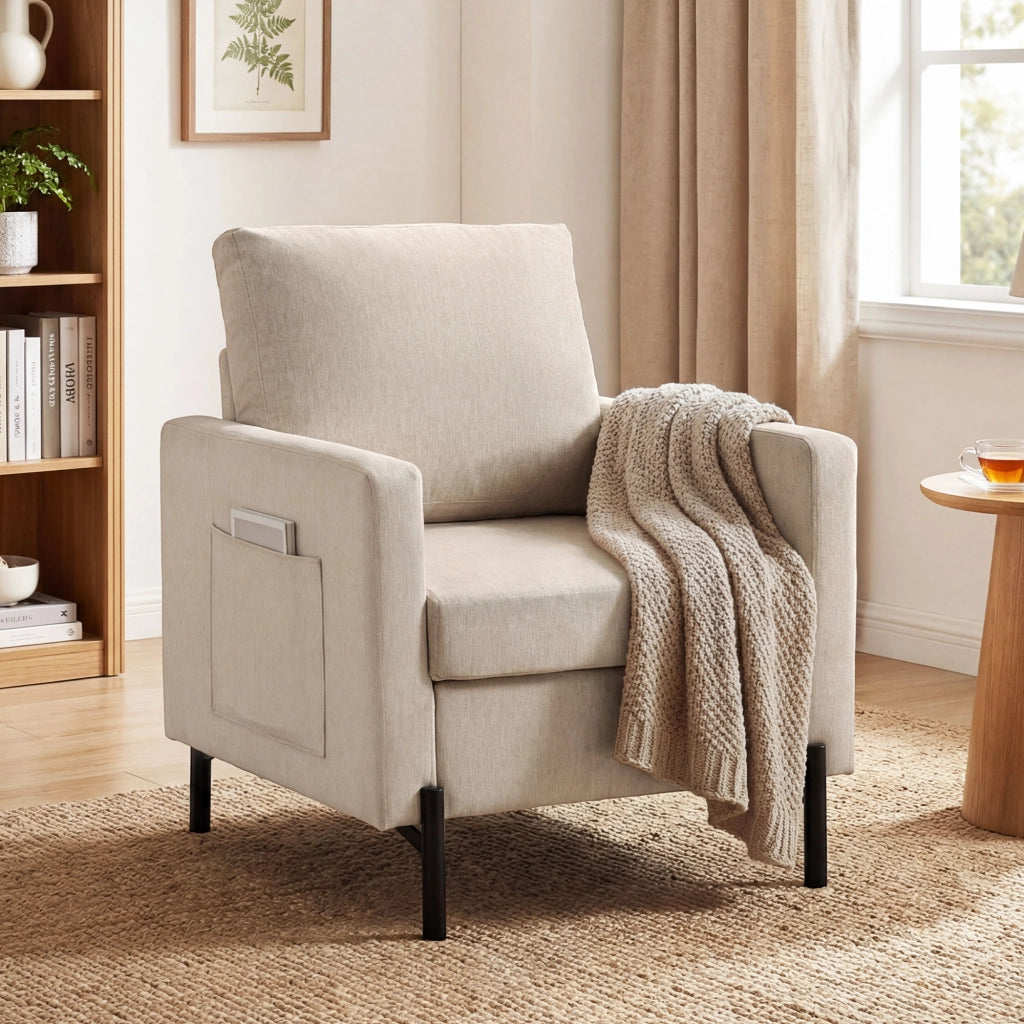 Poltrona imbottita ¨C Xylo ¨C tessuto beige con braccioli e gambe in metallo 73x77x87 cm