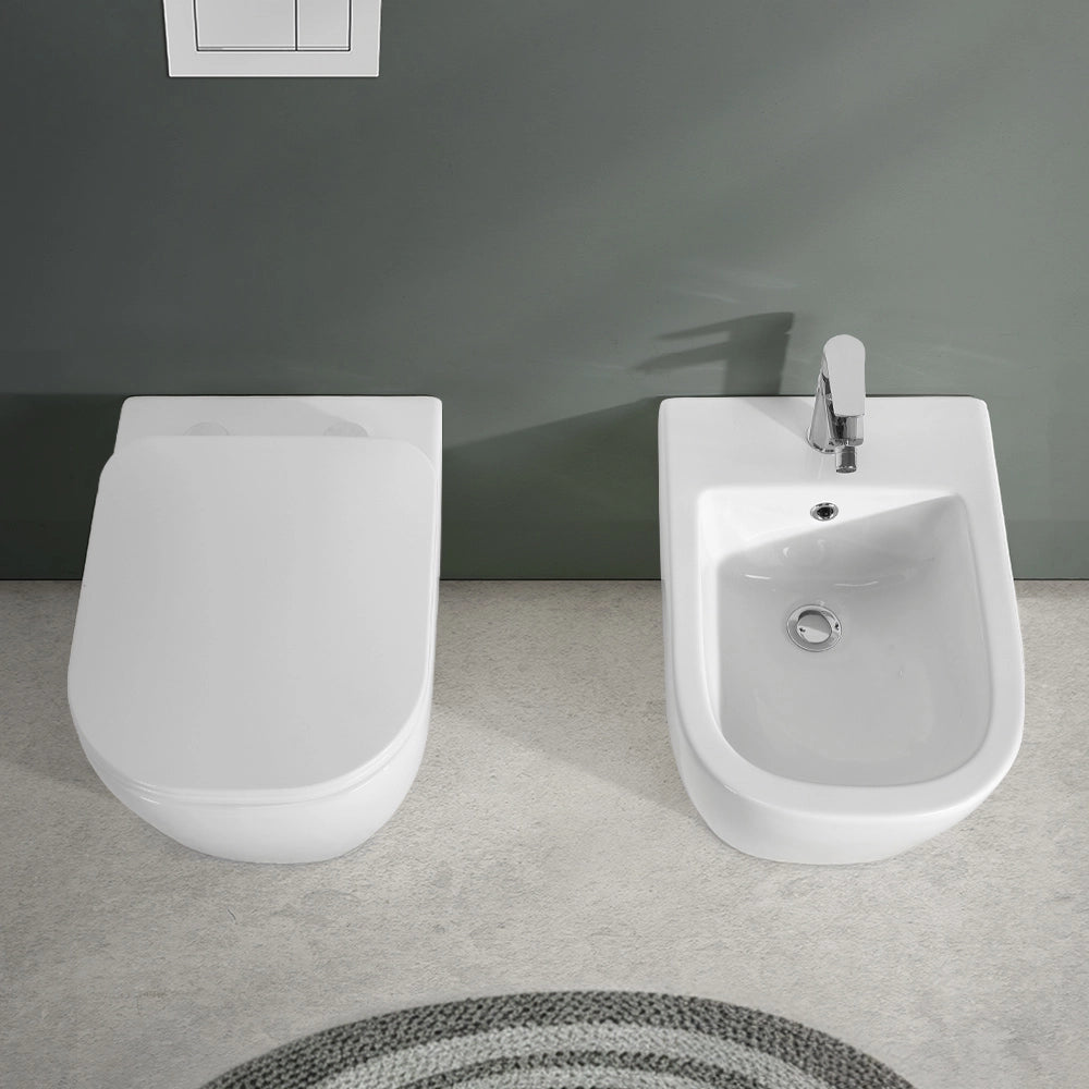 Copriwater bianco design quadrato con chiusura soft close e sgancio rapido per sanitari Kayra