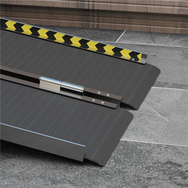 RAMPA PER SEDIA A ROTELLE PIEGHEVOLE IN ALLUMINIO CON DEFLETTORI E ADESIVI, 122X73.6X5.1 CM, NERO